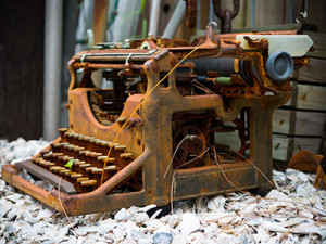 rusted typewriter photograph