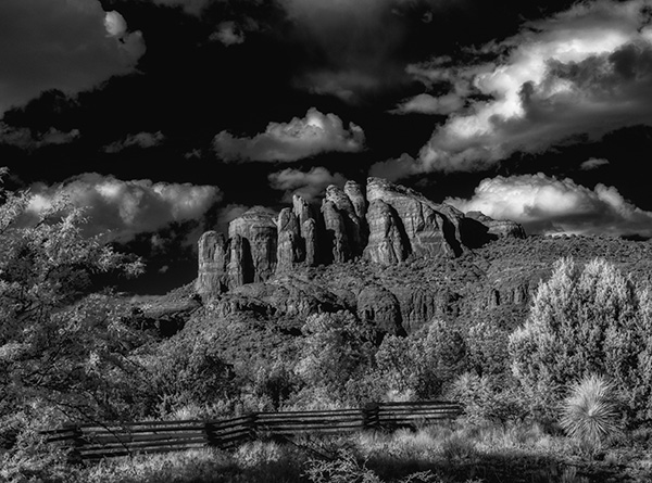 side view of cathedral rock sedona