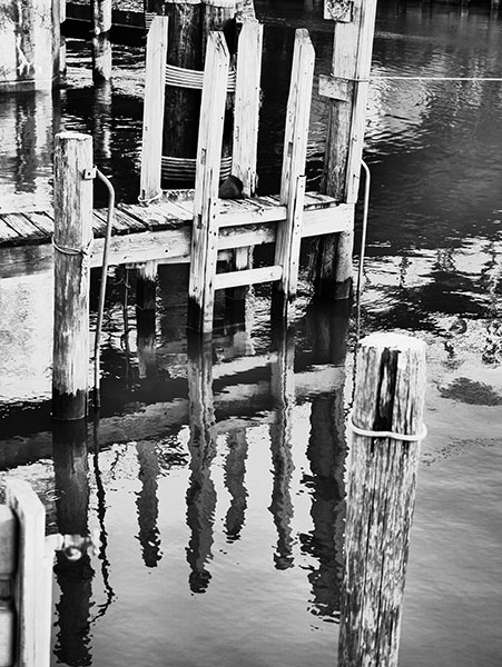 dock empty photo