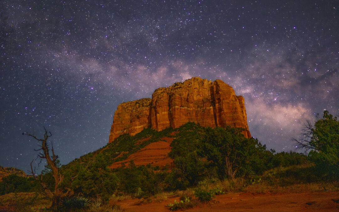 Milky way photo with courthouse butte Sedona AZ