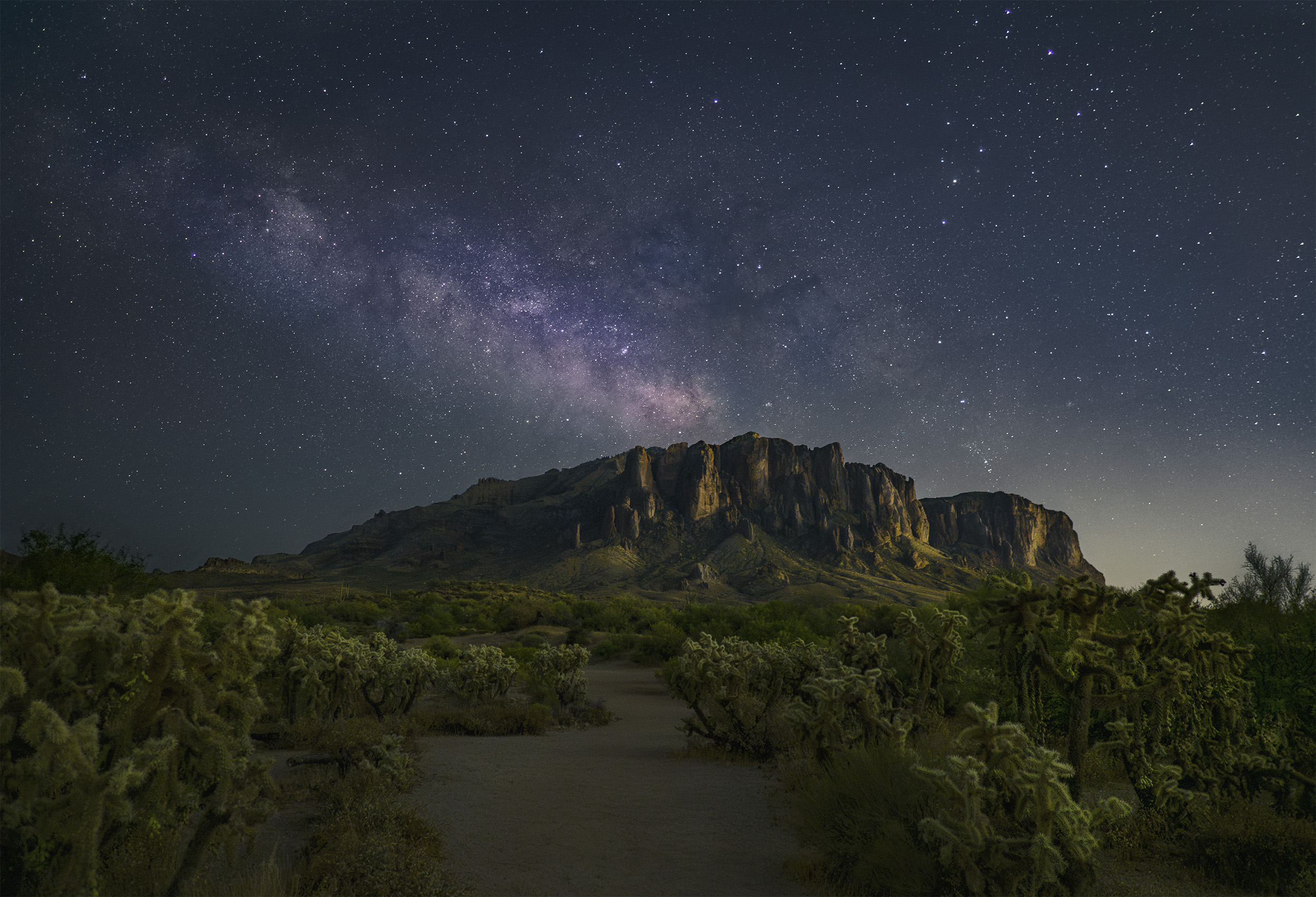 superstition mountains under milky way